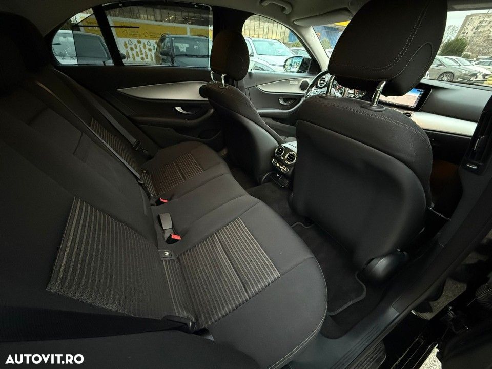 Mercedes-Benz E - 22