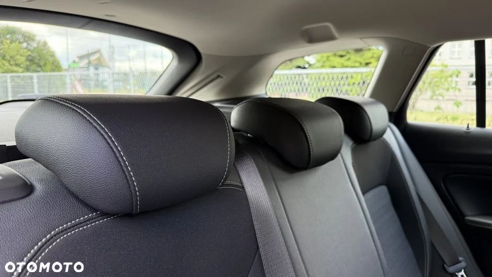 Opel Insignia 1.5 T Exclusive S&S - 33