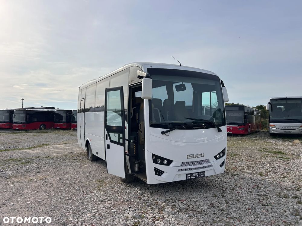 Isuzu Novolux