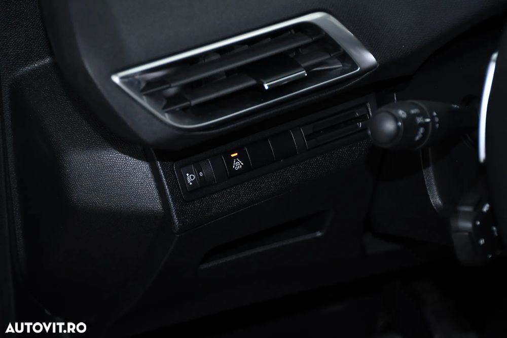 Peugeot 3008 1.2 PureTech Turbo S&S EAT6 Allure - 34