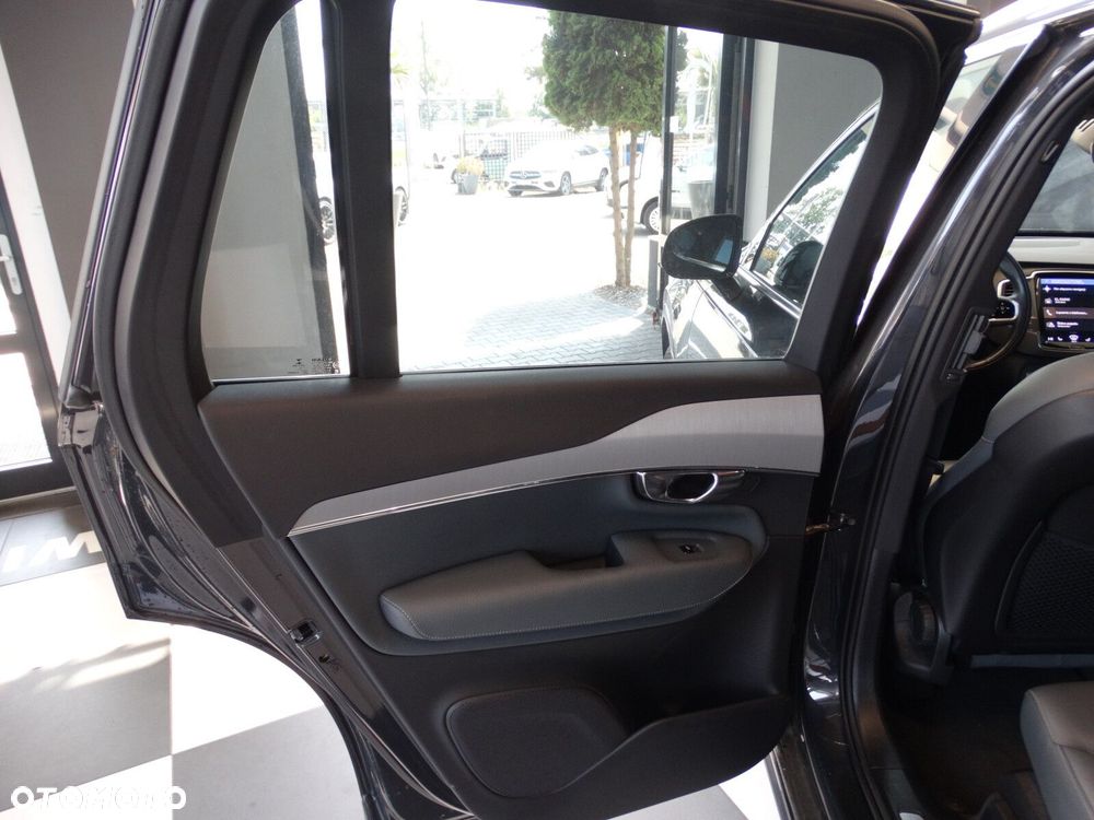 Volvo XC 90 - 25
