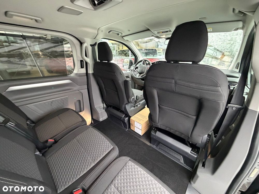 Volkswagen Nowa Caravelle Caravelle silnik: 2,0 l TDI 150 KM / skrzynia biegów: 8-biegowa automatyczna rozstaw osi: 3500 mm - 15