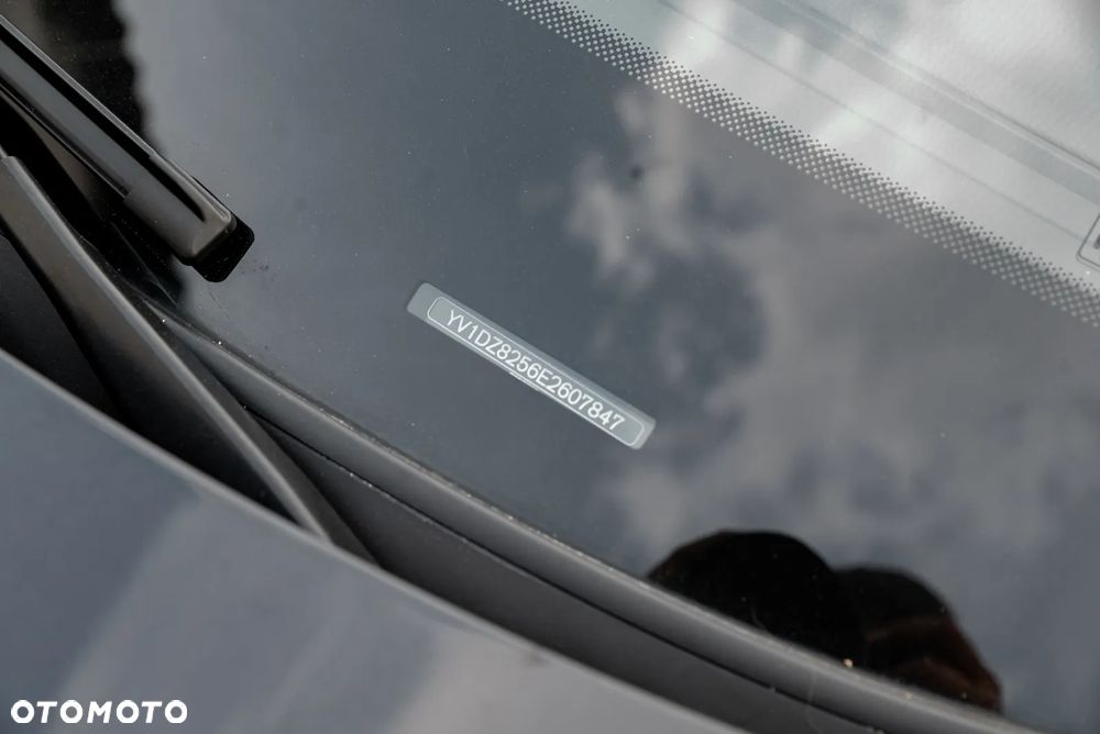 Volvo XC 60 D5 AWD Geartronic Momentum - 40