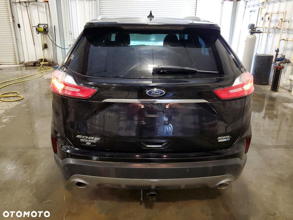 Ford Edge - 6