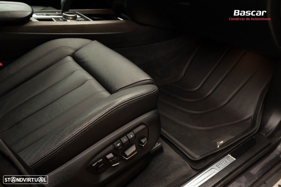 BMW X5 25 d sDrive Comfort 7L - 23