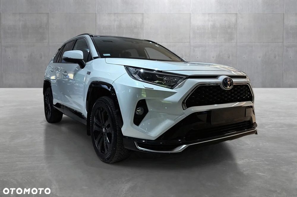 Toyota RAV4 - 1