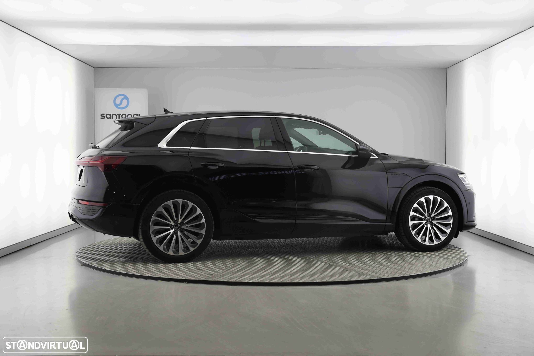 Audi Q8 e-Tron 50 quattro S line - 2