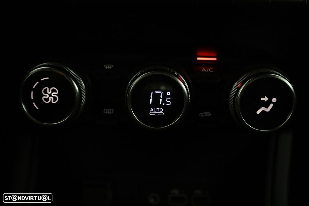 Renault Captur 1.0 TCe Techno Bi-Fuel - 13