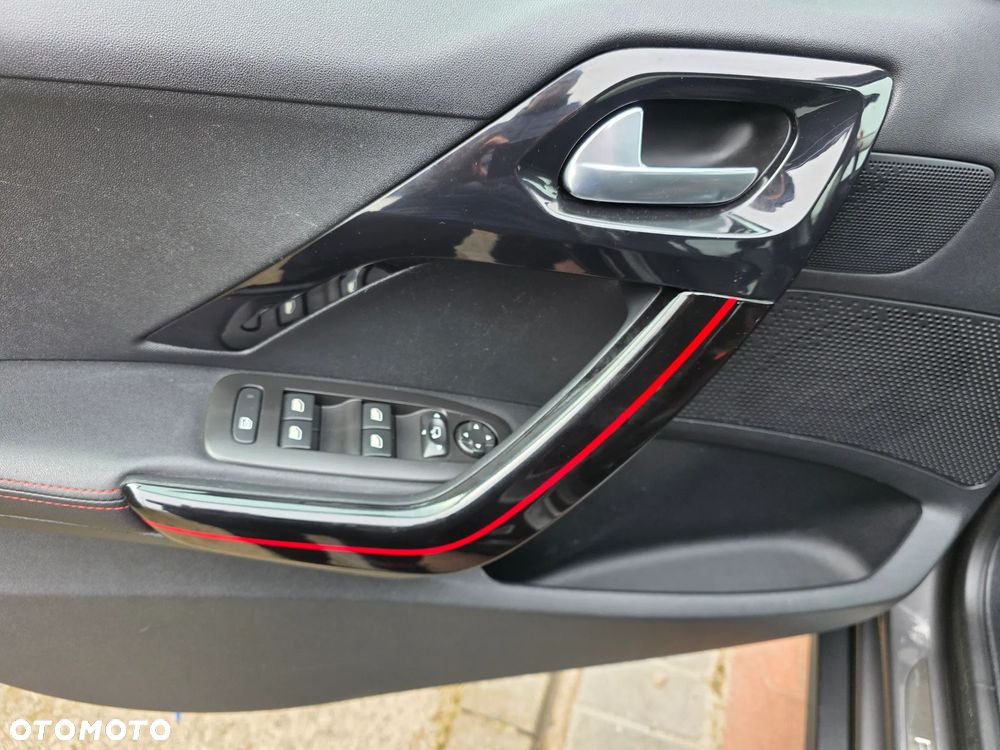 Peugeot 2008 PureTech 130 Stop&Start GT-Line Edition - 27