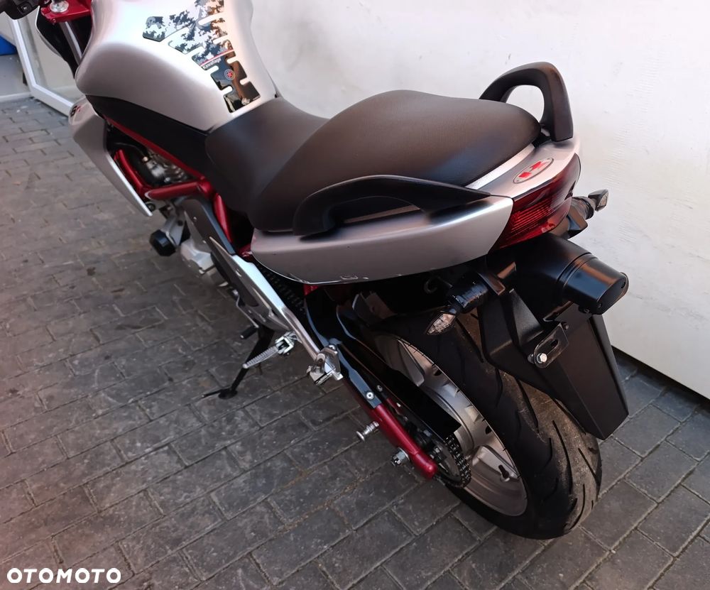 Kawasaki ER - 21
