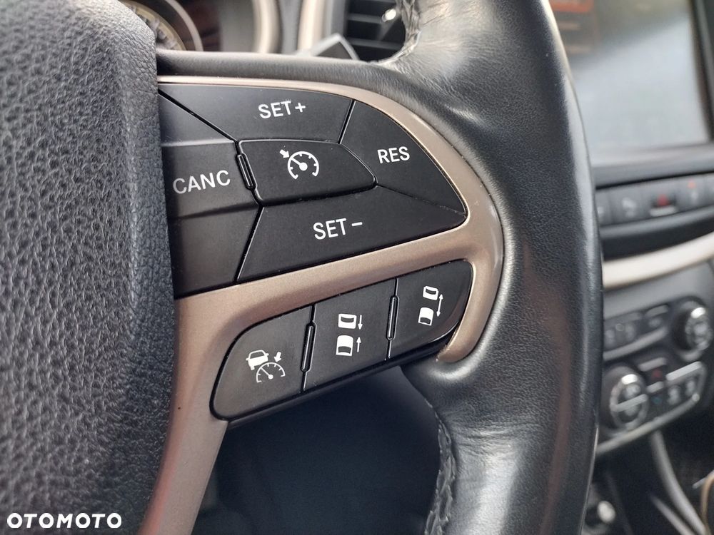 Jeep Cherokee 2.2 MJD Active Drive II Limited - 17