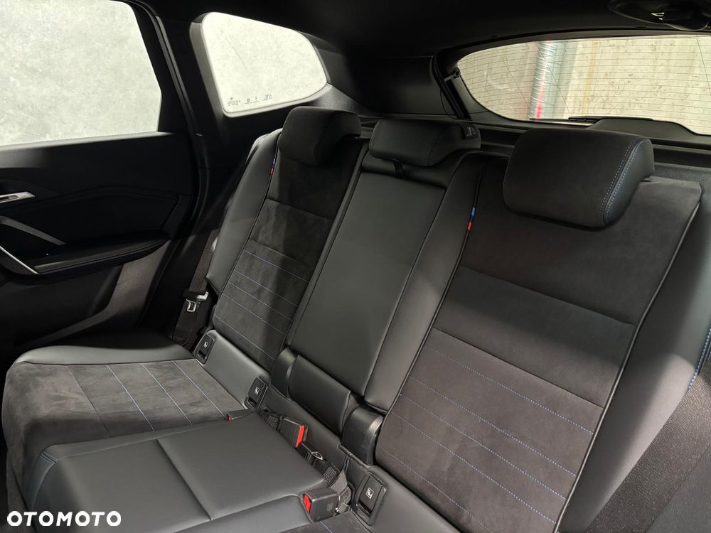 BMW iX1 eDrive20 66.5kWh M Sport - 15