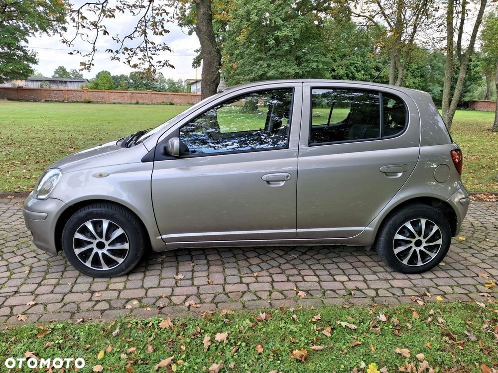 Toyota Yaris 1.3 VVT-i Executive - 10