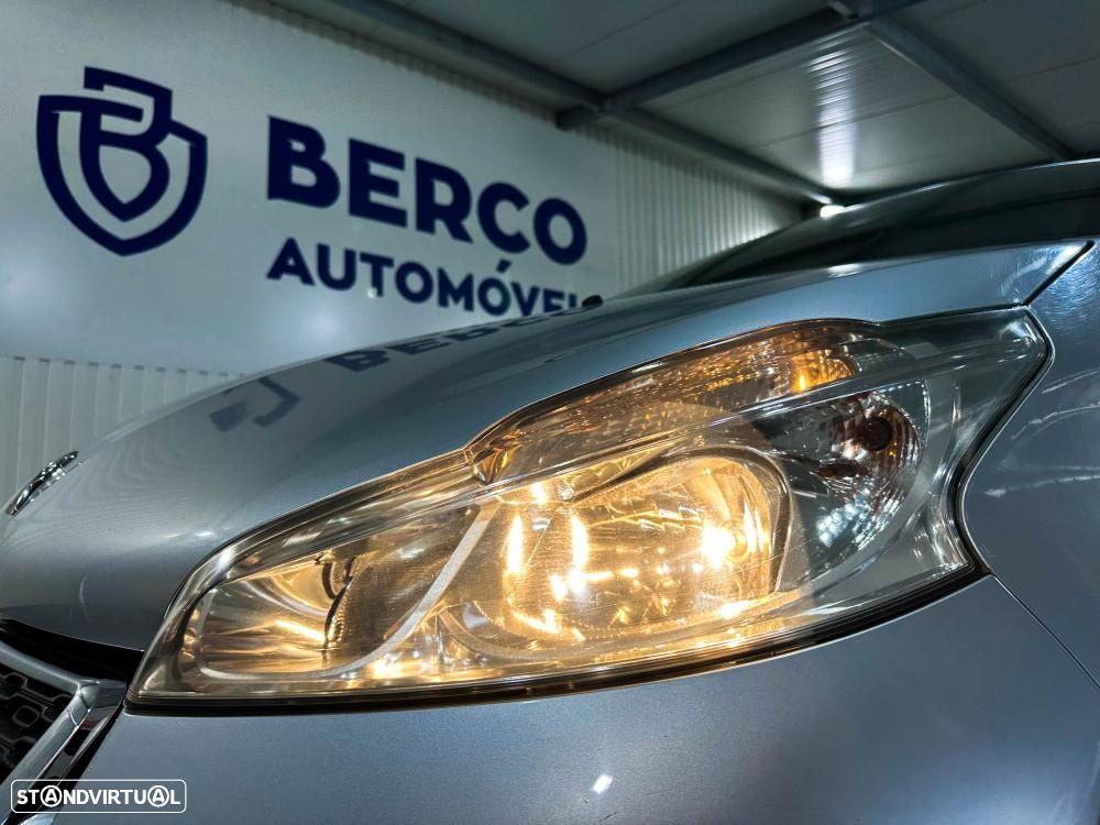 Peugeot 208 1.4 HDi Allure - 14