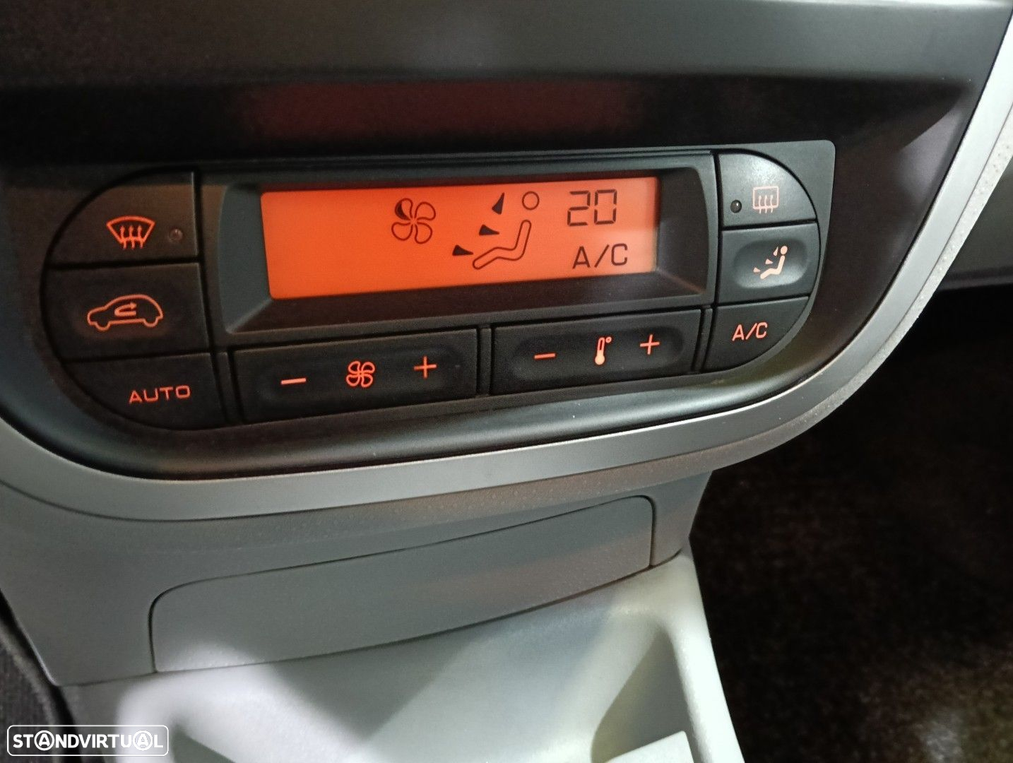 Citroën C3 1.4 HDi Exclusive - 17