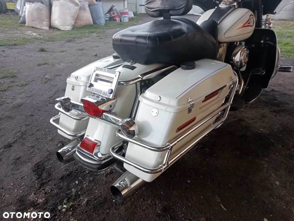 Harley-Davidson FLHT Electra Glide Standard - 13