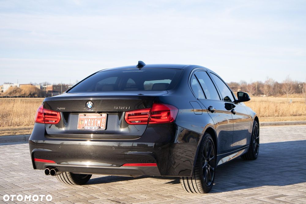 BMW Seria 3 330i Sport Line sport - 9