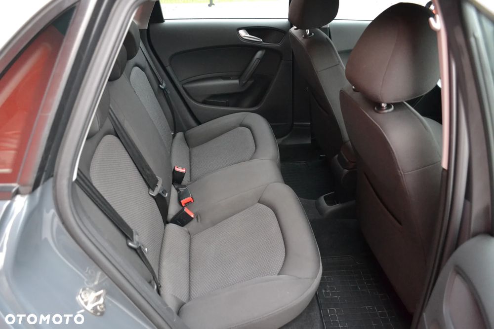 Audi A1 Sportback 1.4 TFSI design - 13