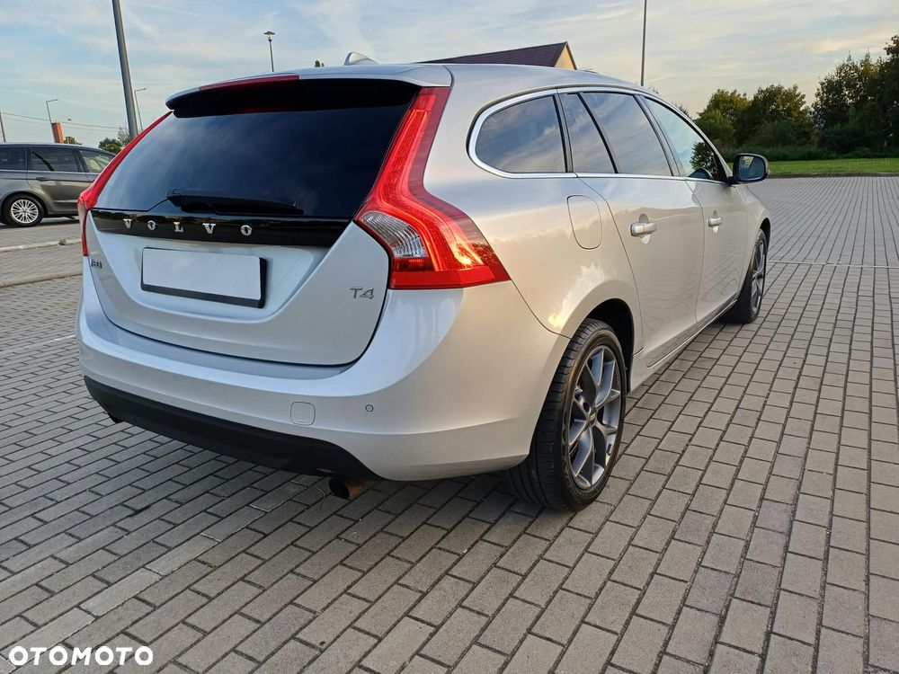 Volvo V60 - 10