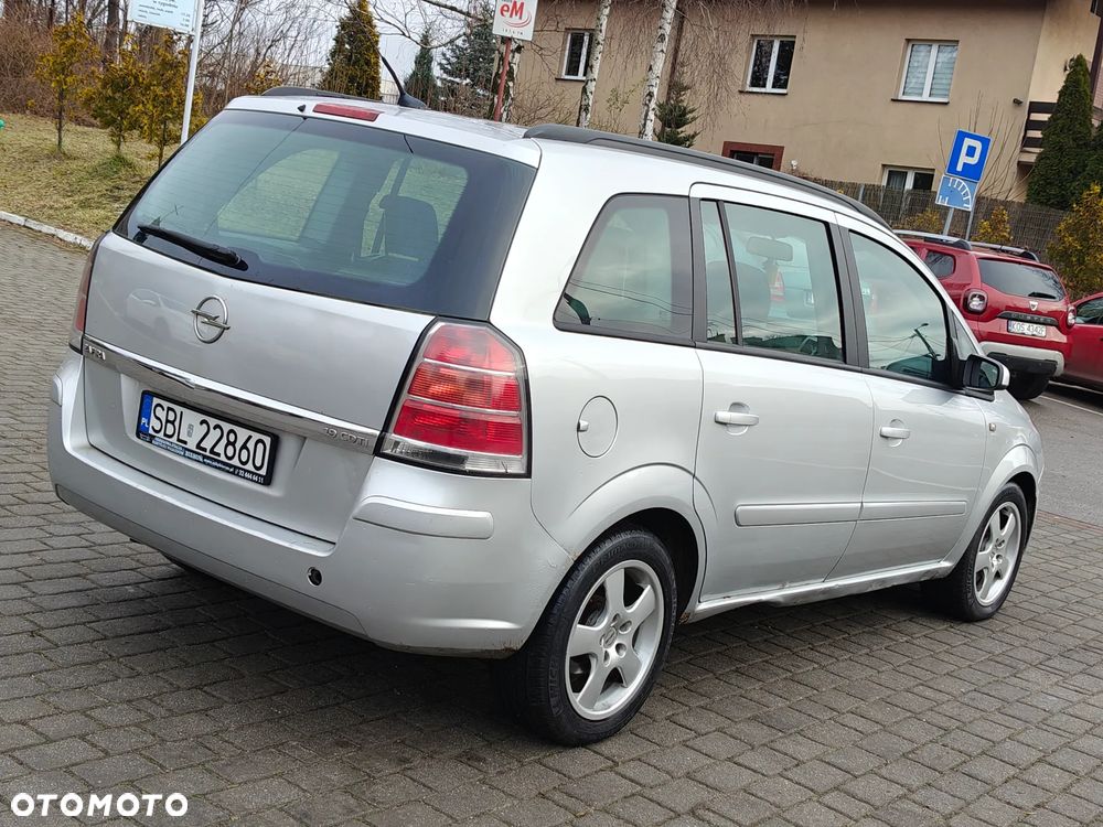 Opel Zafira 1.9 CDTI - 27