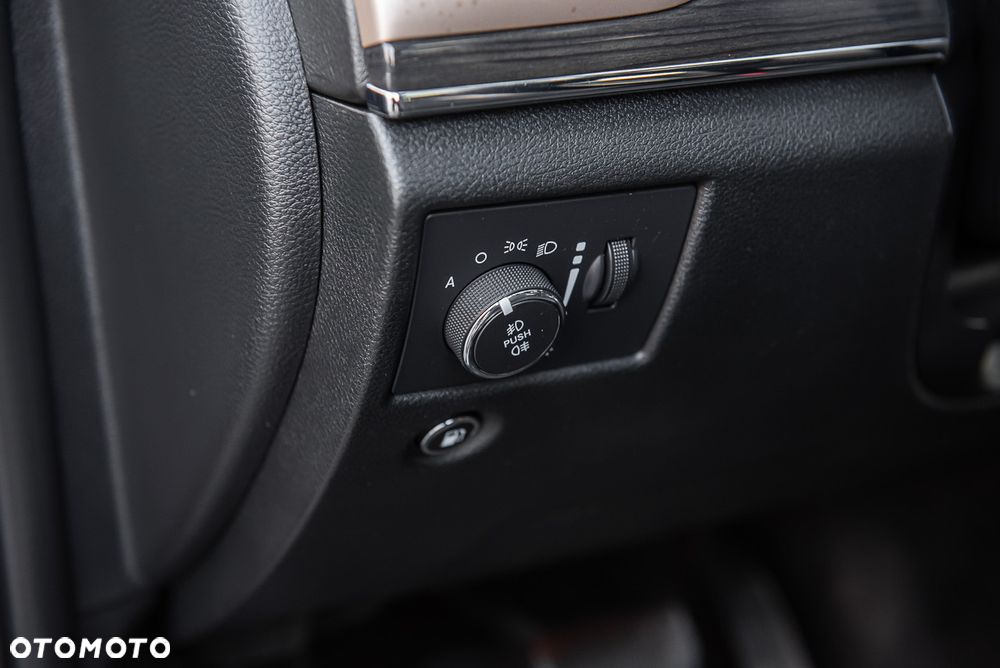 Jeep Grand Cherokee 3.0 CRD Overland Summit EU6 - 23