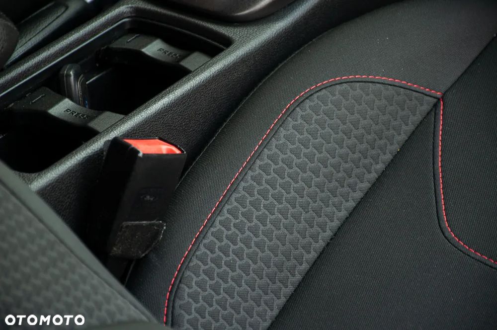 Ford Focus 1.5 EcoBlue Start-Stopp-System ST-LINE STYLE - 29