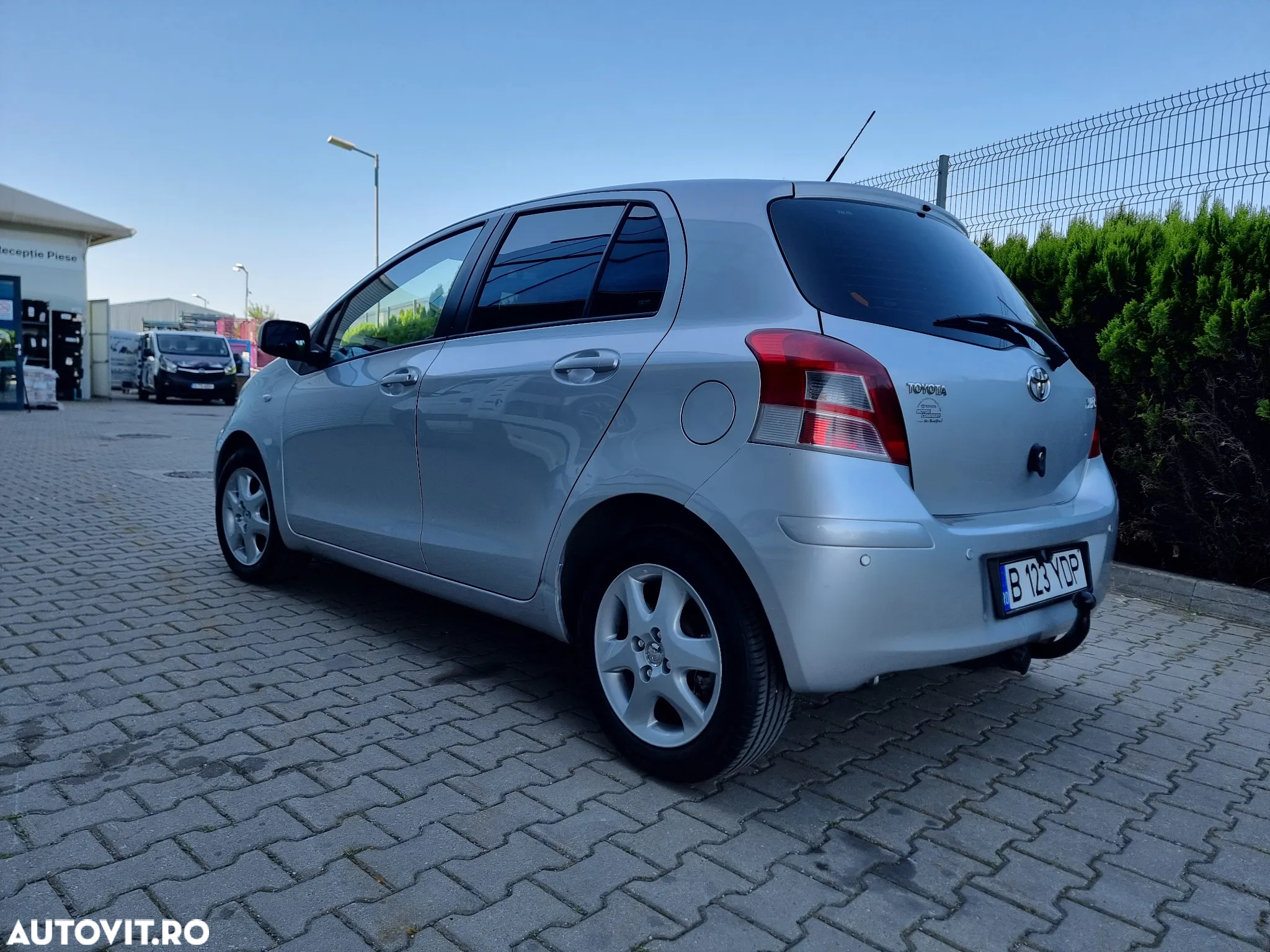 Toyota Yaris - 4