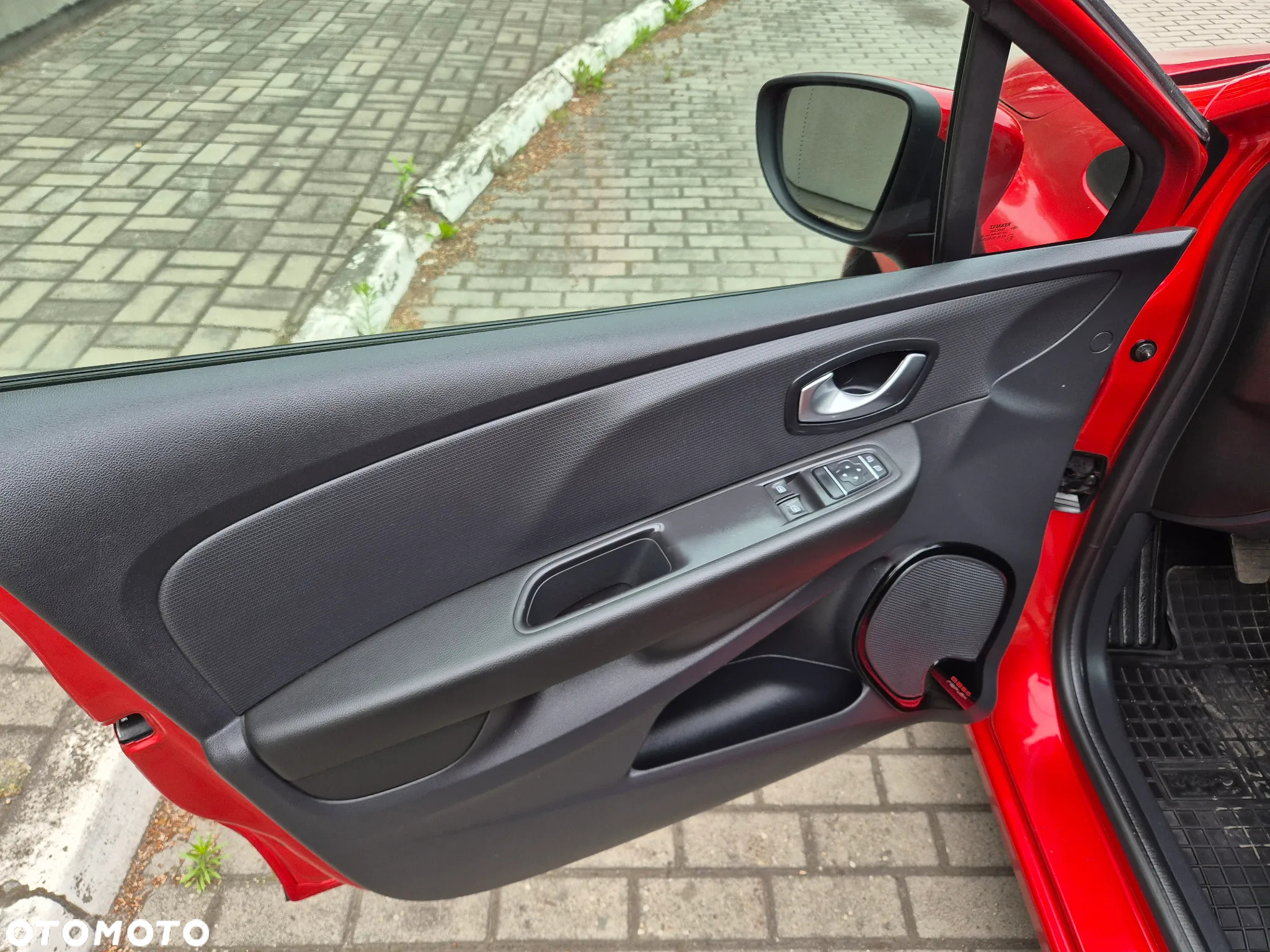 Renault Clio - 16