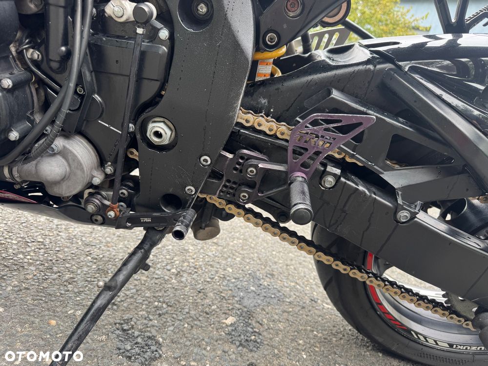 Suzuki GSX-R - 10