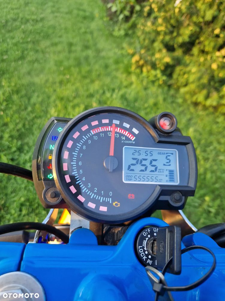 Suzuki GS - 15