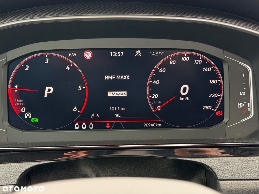 Volkswagen Arteon 2.0 TDI SCR DSG R-Line - 21