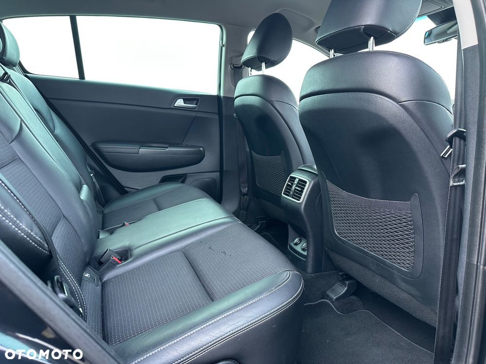 Kia Sportage 2.0 CRDI 4WD Spirit - 9