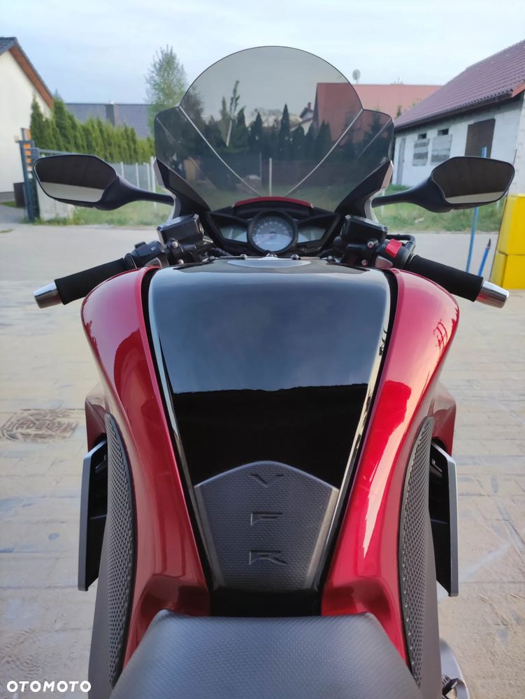 Honda VFR - 21