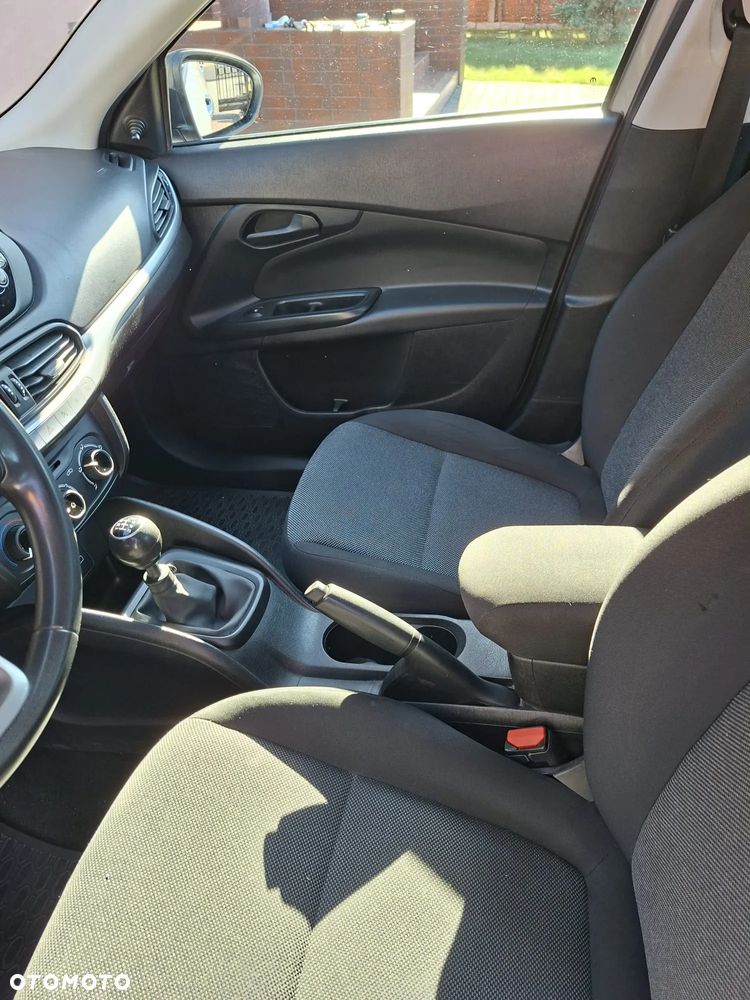 Fiat Tipo 1.4 16v Easy EU6d - 12