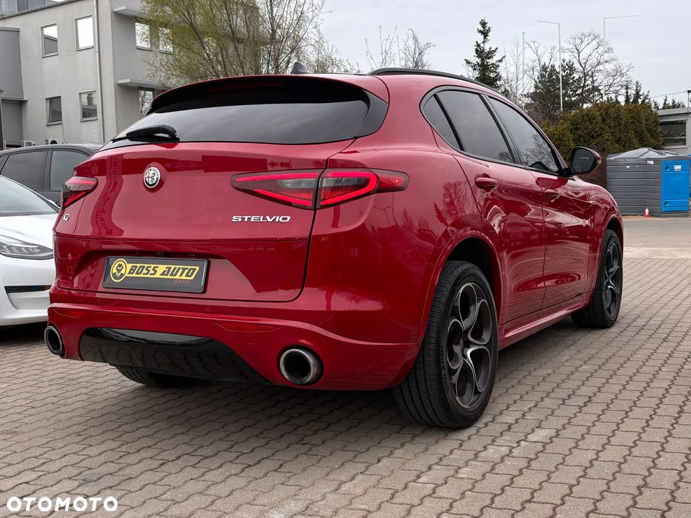 Alfa Romeo Stelvio - 9