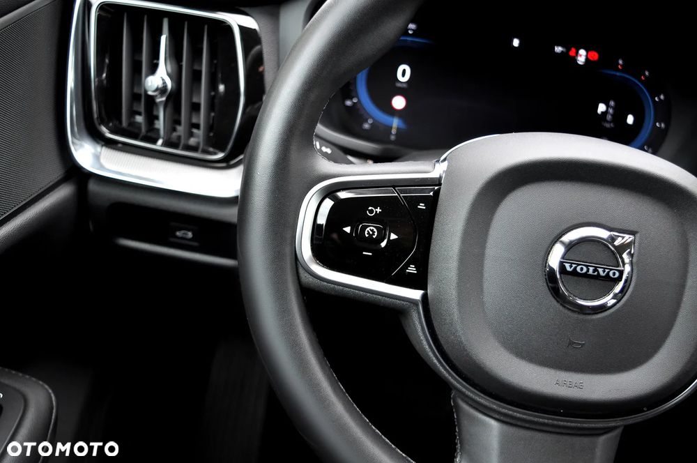 Volvo V60 Cross Country B4 D AWD Plus - 27