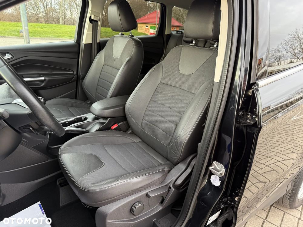 Ford Kuga 1.6 EcoBoost 2x4 Titanium - 10