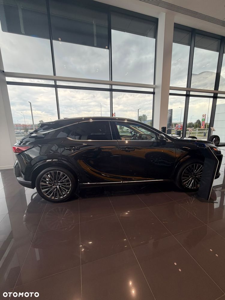 Lexus RX 450h+ Omotenashi - 4