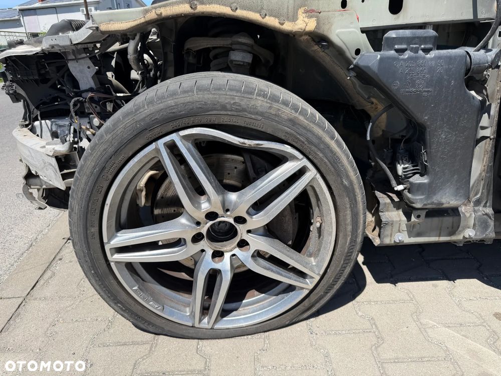 Mercedes-Benz Klasa E 220 d 4-Matic 9G-TRONIC - 24