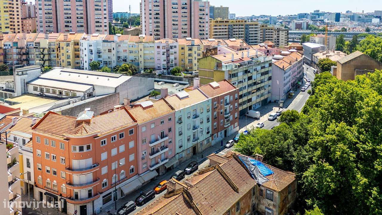 Apartamento T2 com quintal privativo e anexo independente, junto ao Ja - Grande imagem: 5/30