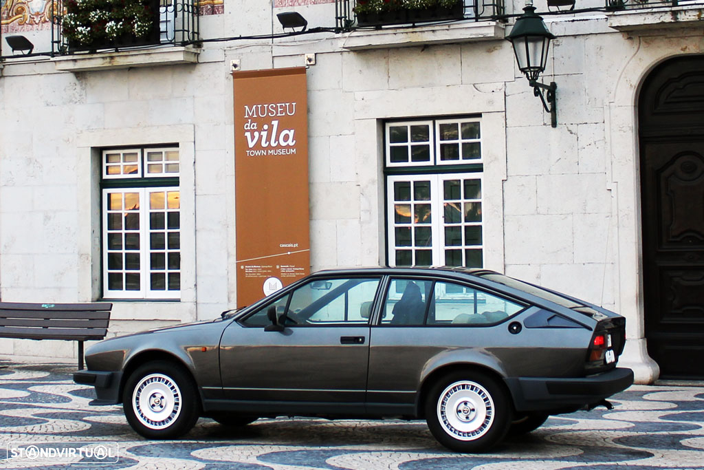 Alfa Romeo GTV - 2
