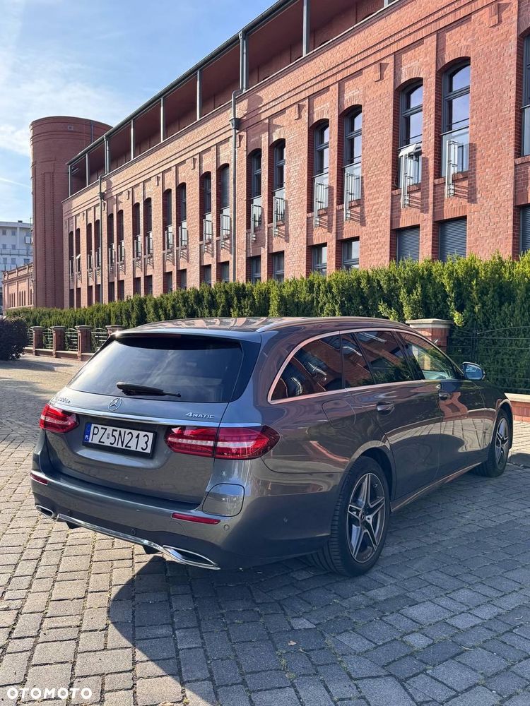 Mercedes-Benz Klasa E - 12