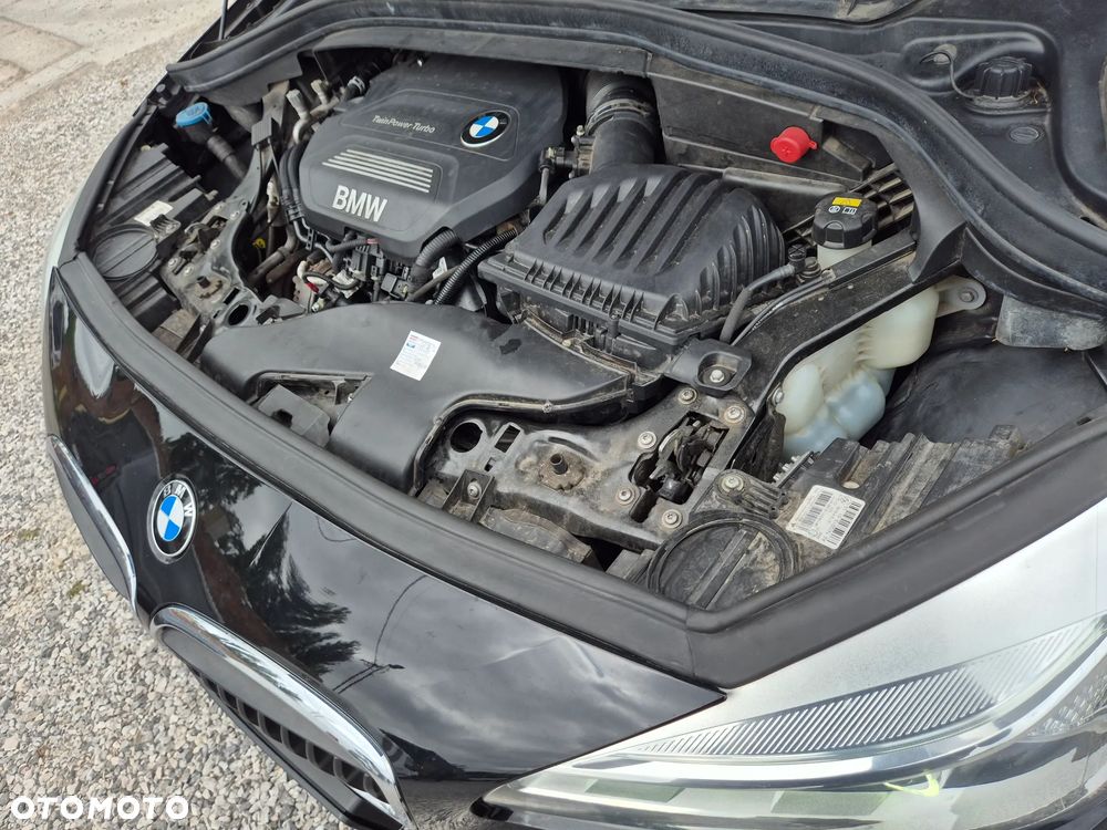 BMW Seria 2 216d Sport Line - 38
