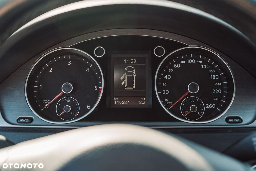 Volkswagen Passat 2.0 TDI Comfortline - 15