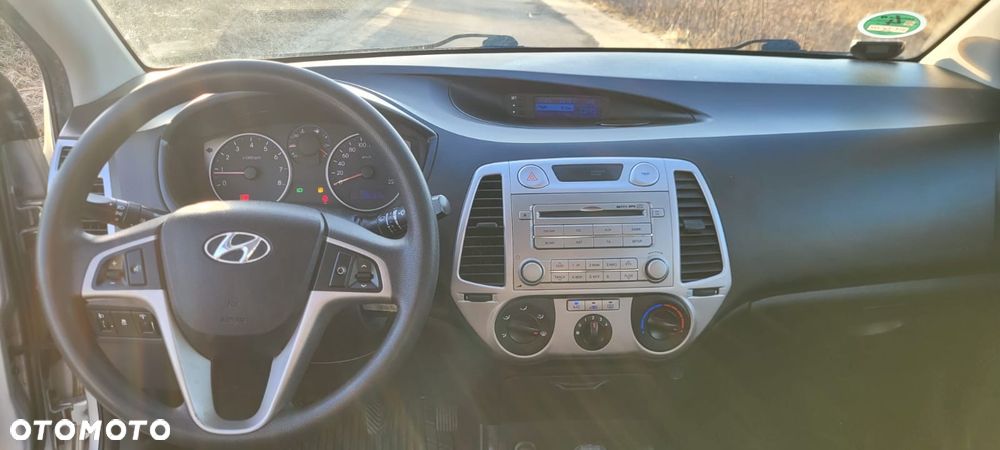Hyundai i20 1.2 UEFA EURO 2012 Edition - 7