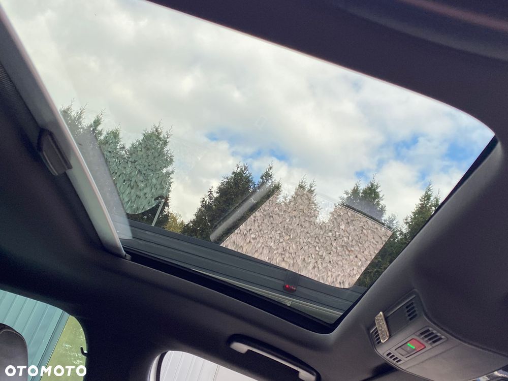 Skoda Superb 2.0 TDI Sportline DSG - 25