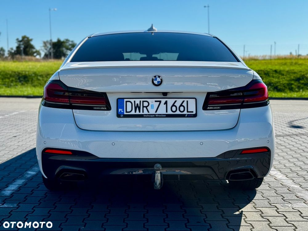 BMW Seria 5 520d M Sport - 3