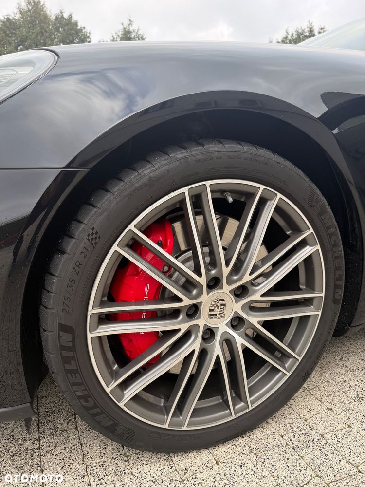 Porsche Panamera - 30