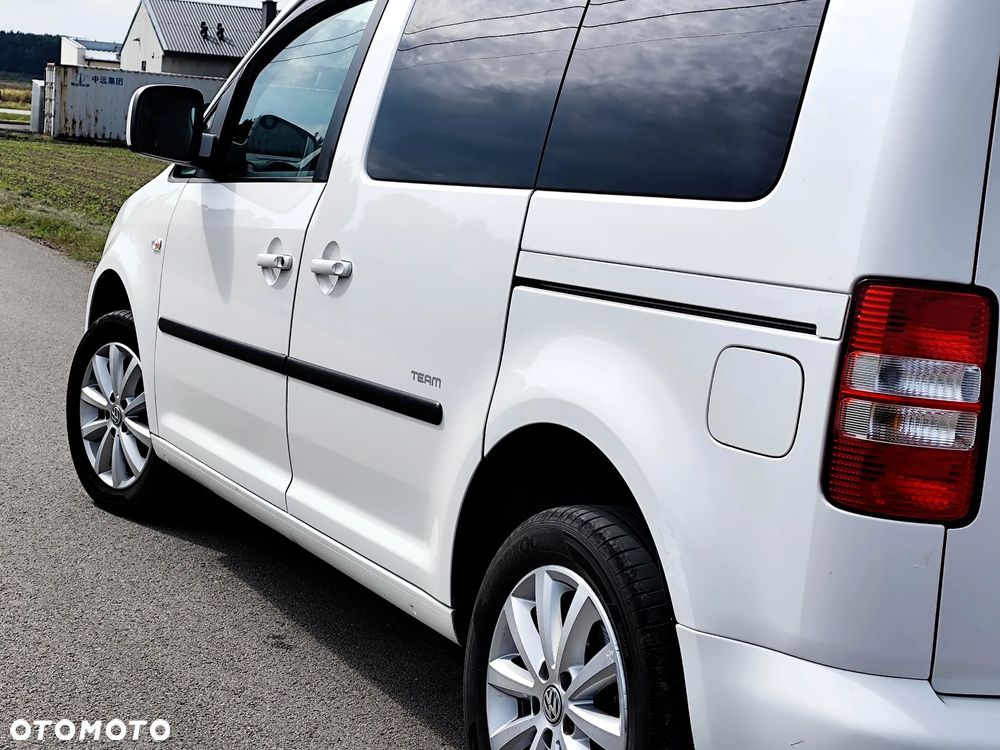 Volkswagen Caddy Comfortline BMT - 18