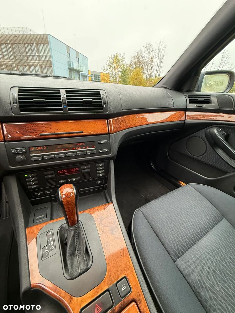 BMW Seria 5 - 22